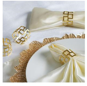 Elégant ronds de serviette en acier inoxydable dorés faits à la main, parfaits pour les restaurants et les mariages, accessoires de table de luxe abordables - Product Image 6