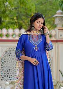 ชุดคุर्ติอานาร์กาลีผ้าเรยอนสีน้ำเงินพิมพ์ลายดอกไม้สำหรับผู้หญิง พร้อมผ้าคลุมไหล่ คอทรงกลม แขนสามส่วน ดีไซน์สไตล์ชาติพันธุ์ทั่วโลก - Product Image 6