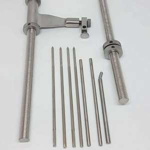 Distractor Femoral Quirúrgico Completo de Acero Inoxidable, Instrumentos Ortopédicos de Alta Calidad, Certificación Médica CE, Narham Enterprises - Product Image 1