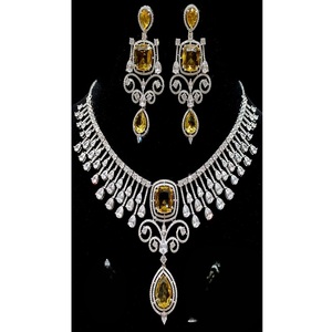 Magnifique ensemble collier et boucles d'oreilles en argent plaqué zircon avec pierres jaunes taille poire pour femme, bijoux de mariage - Product Image 1