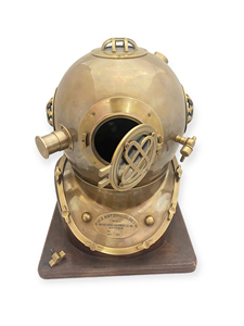 Casco de Buceo Compacto Hecho a Mano de Acero y Latón de 6 Pulgadas, Escultura Decorativa Náutica con Acabado en Latón Plateado - Product Image 1