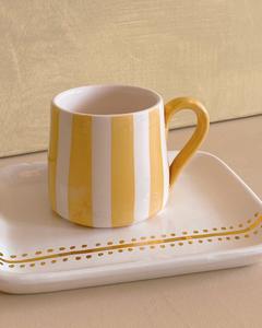 Mug en céramique élégant avec glaçure rayée peinte à la main, corps incurvé lisse, poignée confortable, design durable et conservant la chaleur - Product Image 1