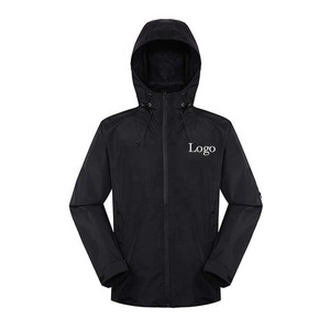 เสื้อแจ็คเก็ตกันลมสำหรับผู้ชายแบบสปอร์ตคุณภาพสูง ผลิตตามสั่ง (OEM) ผลิตจากโพลีเอสเตอร์ 100% แฟชั่นใหม่สำหรับกิจกรรมกลางแจ้ง - Product Image 1