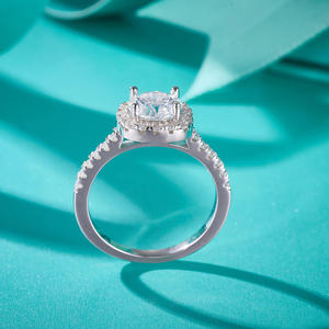 Anillo de plata 925 con incrustaciones de diamantes, corte princesa, VVS, moissanita, para compromiso, unisex, banda cuadrada. - Product Image 5