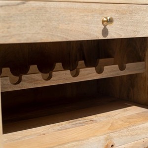 Armoire en bois Vandana Arista Sierra pour des intérieurs et extérieurs modernes et élégants - Product Image 2