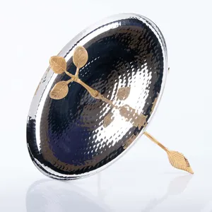 Support à gâteau en métal fait main de luxe avec bordure dorée pour tables de réception de mariage - Product Image 2