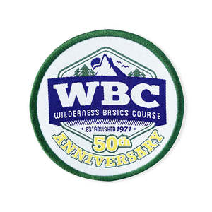 Patchs en chenille personnalisés de grande qualité, brodés, avec support thermocollant pour vêtements - Product Image 4