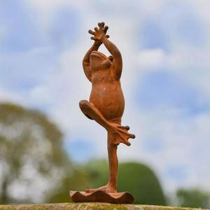 Rust Finish Cast Iron Frog With Base Decorative <b>Ornaments</b> farmhouse Garden Decorating Metal Crafts - Product Image 1