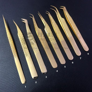 Pince à épiler pour extensions de cils en acier inoxydable japonais plaqué or avec logo personnalisé, pince à épiler diamantée à forte adhérence testée à la main avec logo personnalisé - Product Image 2