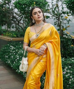 Sari de Seda Amarillo, Traje Tradicional Indio para Bodas, con Borde Zari y Bordado para Mujer - Product Image 1