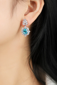 Pendientes de Diamantes Azules de Corte Ovalado de Lujo para Mujer con Detalles de Diamantes Blancos, Joyería de Boda, 28 mm de Largo - Product Image 2
