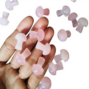 Colgante de hongo de cuarzo rosa de piedra natural al por mayor, amuletos de hongos de cristal curativos tallados a mano - Colgantes de piedras preciosas auténticas - Product Image 1