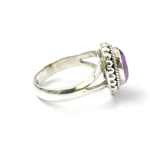 Elegante Anillo Ovalado de Topacio Místico en Plata de Ley 925 con Marco Texturizado en Espiral, Joyería con Gema Audaz para Mujer - Product Image 3