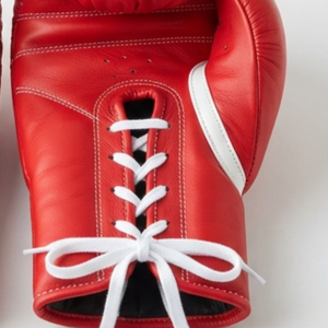 Guantes de Boxeo de Cuero Vacuno Rojo 2026 con Cordones Blancos, Equipo de Entrenamiento y Sparring Duradero para Todas las Estaciones, Guantes de Boxeo Ligeros - Product Image 5