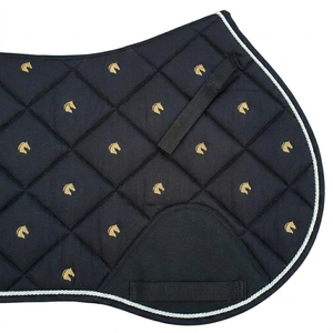 Ensemble de tapis de selle Crossedge Equestrian : Tapis de selle matelassé losanges motif léopard avec voile anti-mouches respirant en crochet et détails de finition à cordon. - Product Image 3