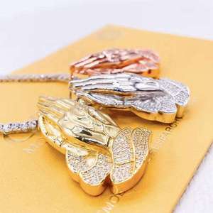 Nouveau style Pendentif Hip Hop religieux Mains en prière, plaqué or blanc, jaune et rose, serti de moissanite, pour femmes et hommes - Product Image 4
