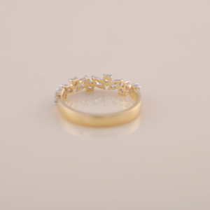 Bague demi-éternité avec diamants de laboratoire de forme marquise et ronde de 0,47 ct |   Bague de mariage en or blanc, jaune et rose 14 carats - Product Image 2