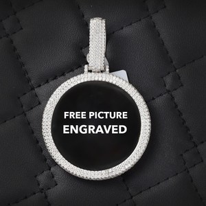 Colgante Redondo Personalizado con Incrustaciones de Diamantes Moissanite VVS, Plateado en Plata, Estilo Hip Hop, Grabado con Imagen Gratis, Joyería Unisex para Regalo - Product Image 1