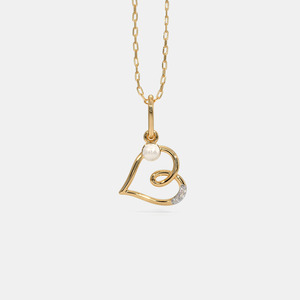 Collar con Colgante de Diamante Cultivado en Laboratorio en Forma de Corazón con Perla en Oro Amarillo - Product Image 1
