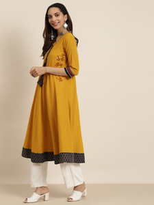 Kurta Anarkali en coton slub brodé couleur moutarde pour femme, avec col et manches trois-quarts, séchage rapide, tenue décontractée ethnique d'été - Product Image 4