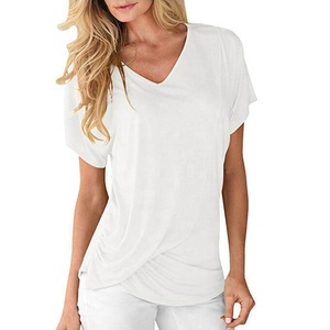 Camisetas personalizadas para mujer con diseños modernos y elegantes en algodón de alta calidad, manga corta y cuello redondo. - Product Image 4