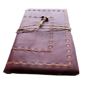 Carnets en cuir véritable faits main, couleur marron, avec surpiqûres décoratives, pour usage professionnel, vente en gros, promotionnels, idéaux comme cadeaux. - Product Image 3