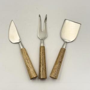 ชุดอุปกรณ์ชีสสแตนเลสแบบใหม่ 3 ชิ้น พร้อมด้ามจับไม้ สำหรับใช้ในบ้าน โรงแรม และร้านอาหาร - Product Image 2