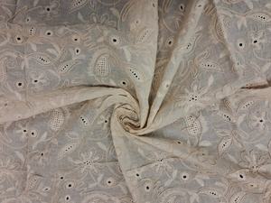 Tissu brodé en coton blanc Dori/Cording, motif floral et Paisley, texture 3D élégante, très demandé - Product Image 2