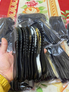 Peine de cuerno de búfalo natural para hombres y mujeres, herramienta antiestática para masaje del cuero cabelludo, herramienta para el cuidado del cabello, accesorio de peinado tradicional hecho a mano - Product Image 3