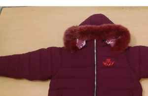 Chaqueta Acolchada de Alta Calidad - Abrigo de Invierno con Logotipo Personalizado y Forro de Piel Sintética Extra Grande - Product Image 4