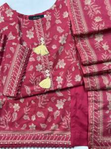 Colección Casual Premium de 3 Piezas de Ssumaira - Camisa de Algodón Estampada AIRJET, Dupatta y Pantalón Liso Teñido con Bordado - Product Image 6