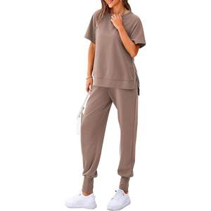 Conjunto Casual de Verano de 2 Piezas para Mujer, Top de Manga Corta y Pantalones Deportivos de Cintura Alta, Conjuntos Deportivos Modernos 2022 - Product Image 1