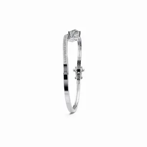 Brazalete de Diamantes Cultivados en Laboratorio Twin Star Nebula en Oro Blanco de 18K, Brazalete de Diamantes con 66 Piezas de Piedras de Diamante - Product Image 1