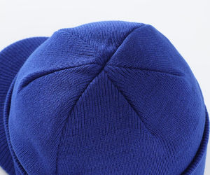 Gorro de Invierno Premium Transpirable para Hombre con Visera y Puño de Doble Punto para Actividades al Aire Libre, Personalizable y a la Moda - Product Image 2