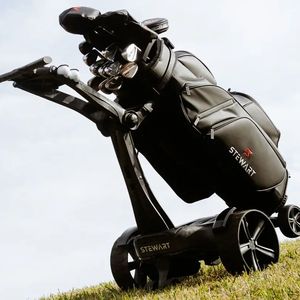 Chariot de golf électrique Stewart Golf X15 Edition Follow Signature Range avec batterie supplémentaire et batterie de remplacement - Product Image 3