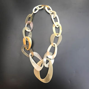 Collar con Colgante de Cuerno de Búfalo Natural, Ecológico, Tallado con Láser, con Diseño de Amor, para Mujeres y Niñas - Product Image 1