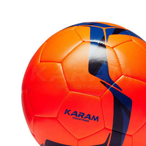 Ballon de football sur mesure, service OEM, matériau durable, léger, pour activités sportives en plein air - Product Image 3