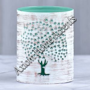 Axiom Home Accents Chic Lantern Design Candelabros decorativos hechos a mano para Navidad para sala de estar y mesa de comedor - Product Image 6