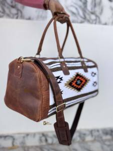 กระเป๋าเดินทางหนังแท้สไตล์วินเทจคุณภาพสูง ลายแอซเท็ก  แบบตะวันตก  ขนาดใหญ่ ใช้งานได้หลากหลาย - Product Image 3