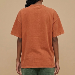 T-shirt d'été décontracté à col rond et épaules tombantes, coupe classique, 100 % coton écologique, avec appliques logo imprimées en relief personnalisées - Product Image 4