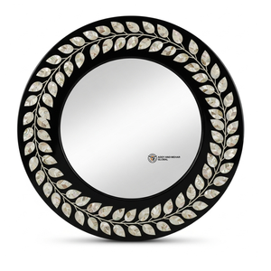 Espejo Redondo Negro Hecho a Mano con Delicado Patrón de Enredaderas e Incrustaciones Luminosas de Madreperla - Product Image 6