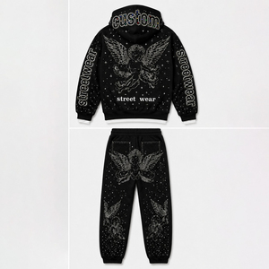 Ensemble de survêtement sportif tendance noir et or personnalisé avec imprimé étoile graphique, sweat à capuche stylé et pantalon de jogging assorti pour unisexe - Product Image 2