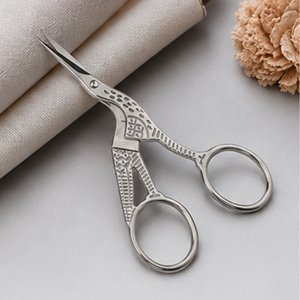 Ciseaux de beauté en acier inoxydable doré, lame pointue et tranchante, bord lisse, pour broderie, couture, travaux manuels, petite taille - Product Image 5