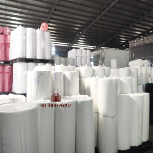 Rouleaux de tissu non tissé de haute qualité pour applications industrielles et de meubles – Respirant, imperméable, durable |   Approvisionnement d'usine - Product Image 4