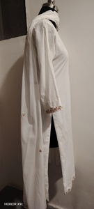 Robe de nuit longue blanche brodée à col en V pour femme, avec écharpe, tenue d'intérieur - Product Image 2