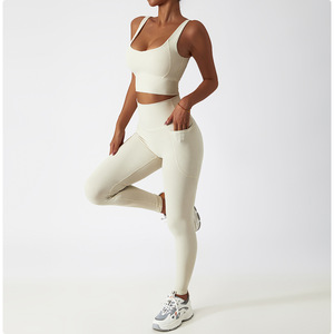 Conjunto Deportivo de 2 Piezas para Mujer, Tendencia 2026, Spandex/Poliéster, Secado Rápido, Transpirable, Logotipo Personalizado, Ropa para Correr y Entrenar - Product Image 3
