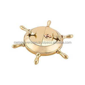 Cendrier rustique en laiton nautique-Cendrier en laiton fabriqué à la main-Design distinctif pour les amateurs de cigares et de cigarettes - Product Image 1