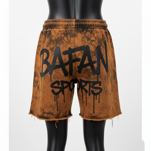 Shorts de mujer de felpa de algodón y poliéster premium de 260 GSM, lavado ácido, color naranja y negro, con logo personalizado serigrafiado. - Product Image 5