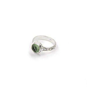 Anillo de Amatista Verde de 8mm con Corte Redondo a Cuadros, Anillo de Piedra Preciosa Chapado en Plata Hecho a Mano, Anillo de Diseño, Joyería Boho, Latón Sin Níquel - Product Image 4