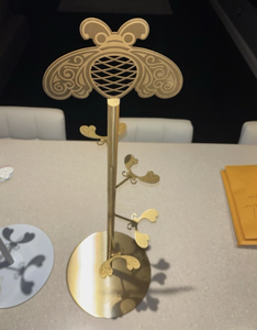 ต้นไม้รุ่นใหม่ Patron Margarita สามารถบรรจุขวดขนาด 8 ออนซ์ได้ 4 ขวด พร้อมลายผึ้ง 3 มิติ - Product Image 6